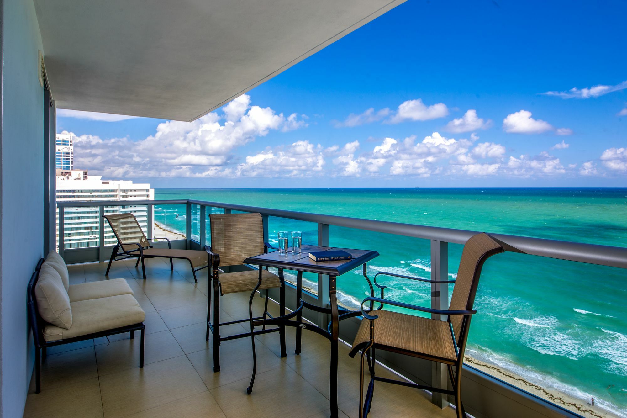 Cote D'Azur Ocean Apartments Miami Beach Exterior photo